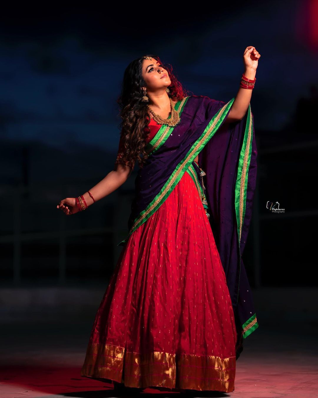 INDIAN TV ACTRESS POORNA PHOTOSHOOT IN BEAUTIFUL BLUE HALF SAREE 7